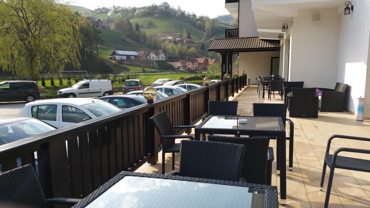Flori De Mar Hotel Poiana Mărului Exterior foto